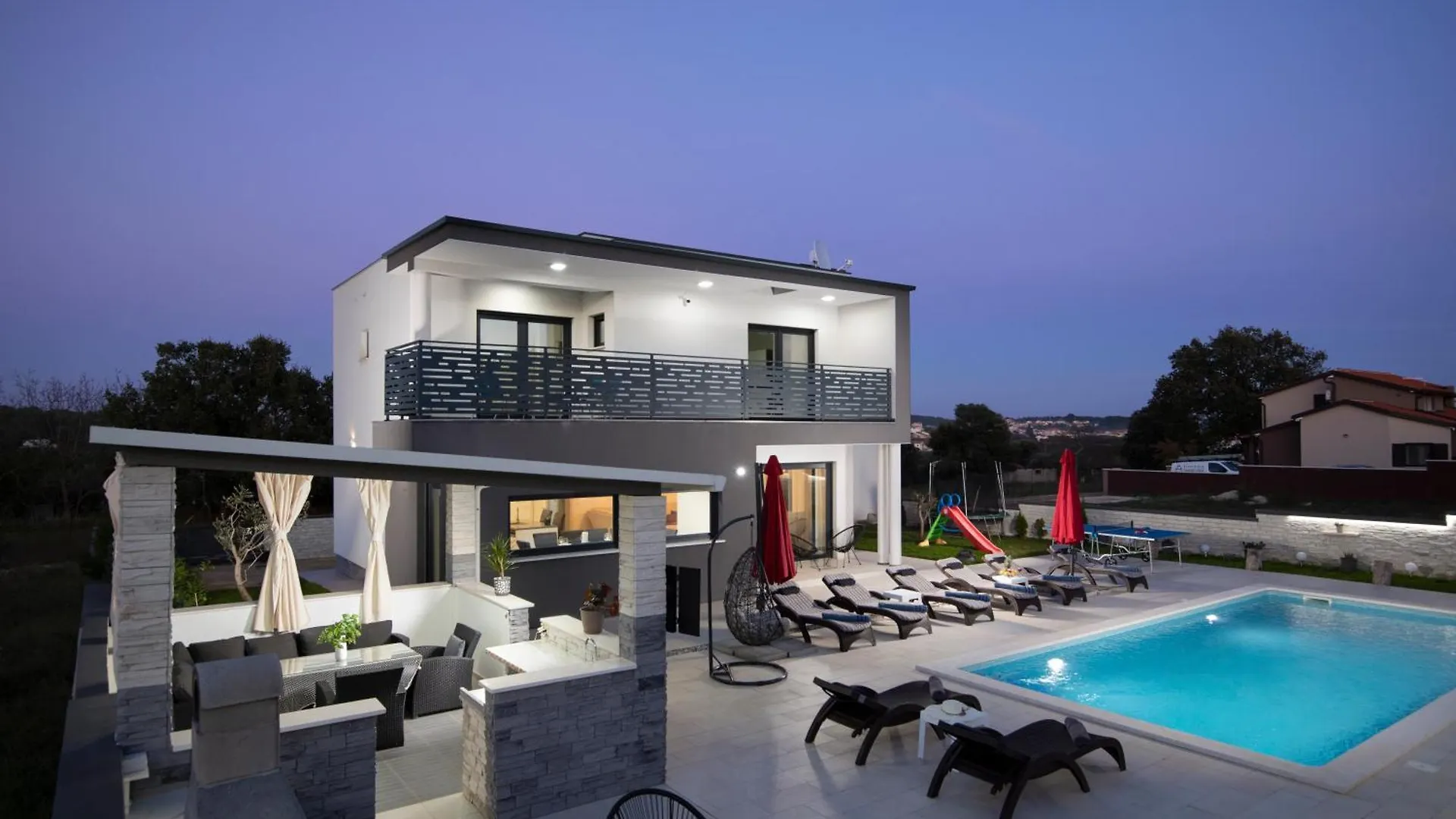 פולה Villa Edis 0*,  קרואטיה