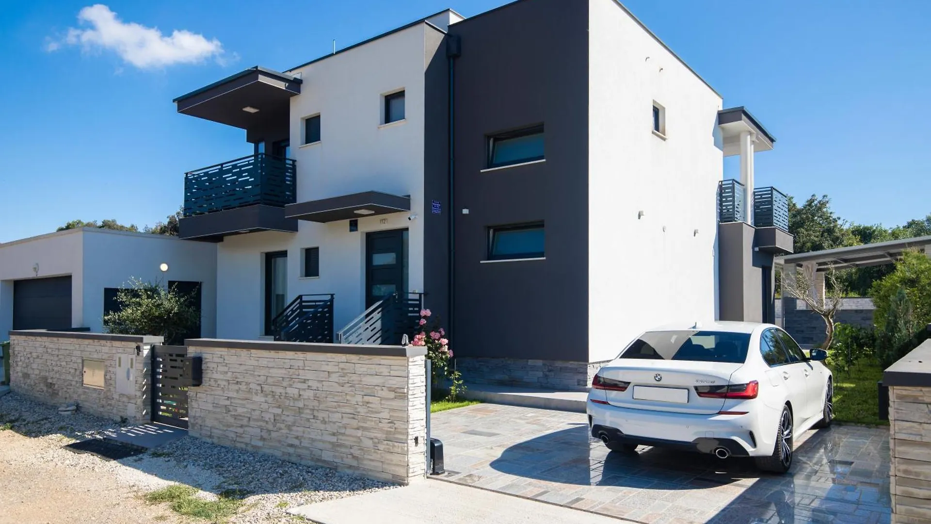 פולה Villa Edis