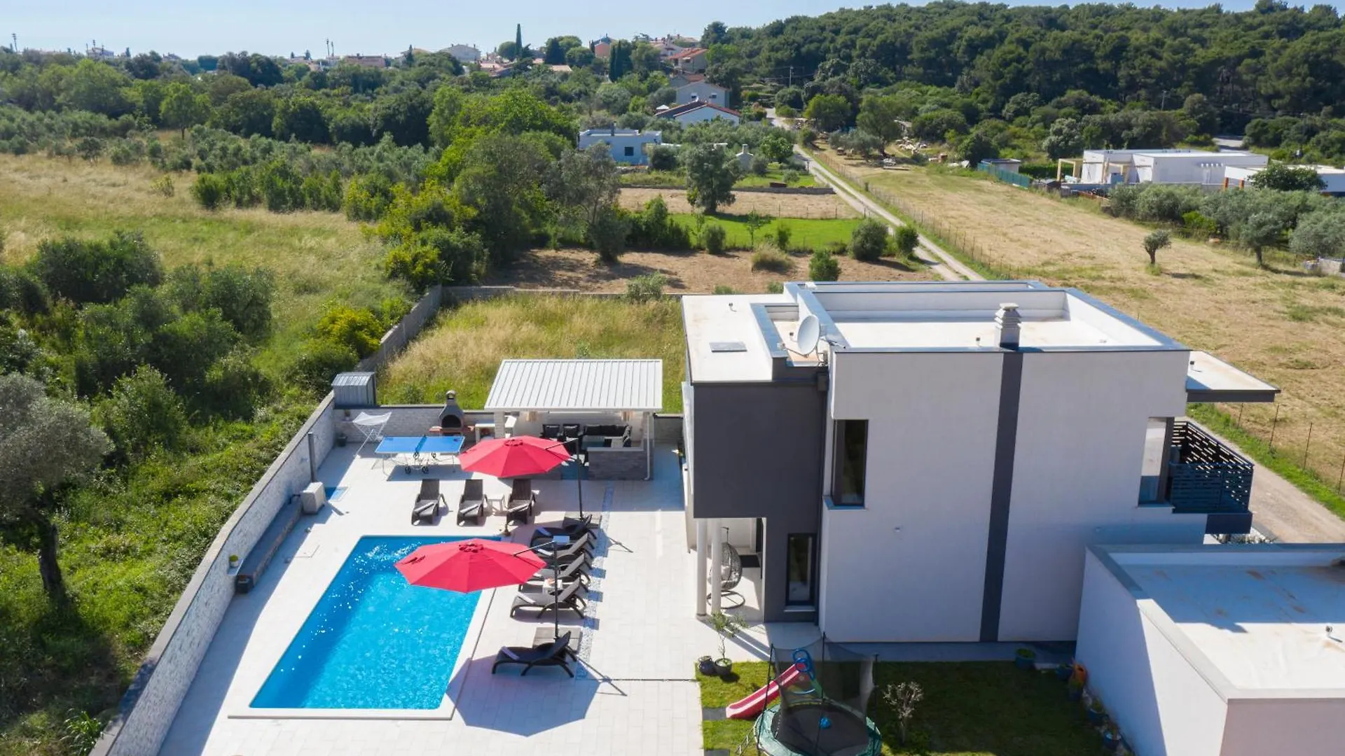 פולה Villa Edis 0*,